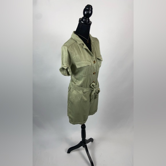 Romper Olive Green Medium Oasis with Pockets - Picture 4 of 10